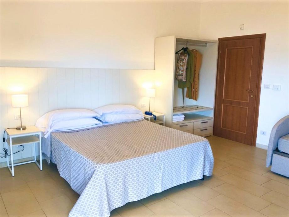 Hotel Villa Eleonora สกาอูรี ภายนอก รูปภาพ