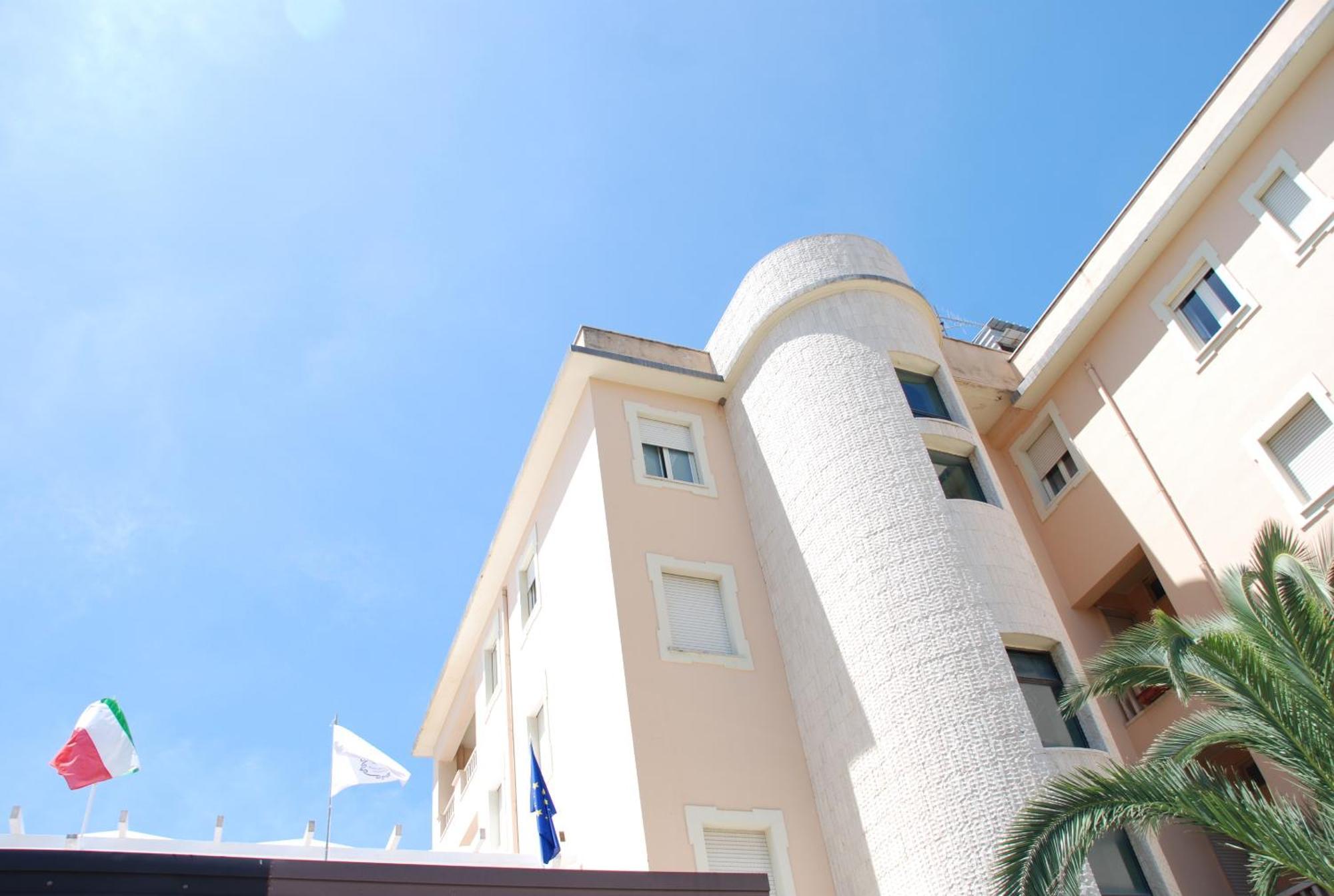 Hotel Villa Eleonora สกาอูรี ภายนอก รูปภาพ